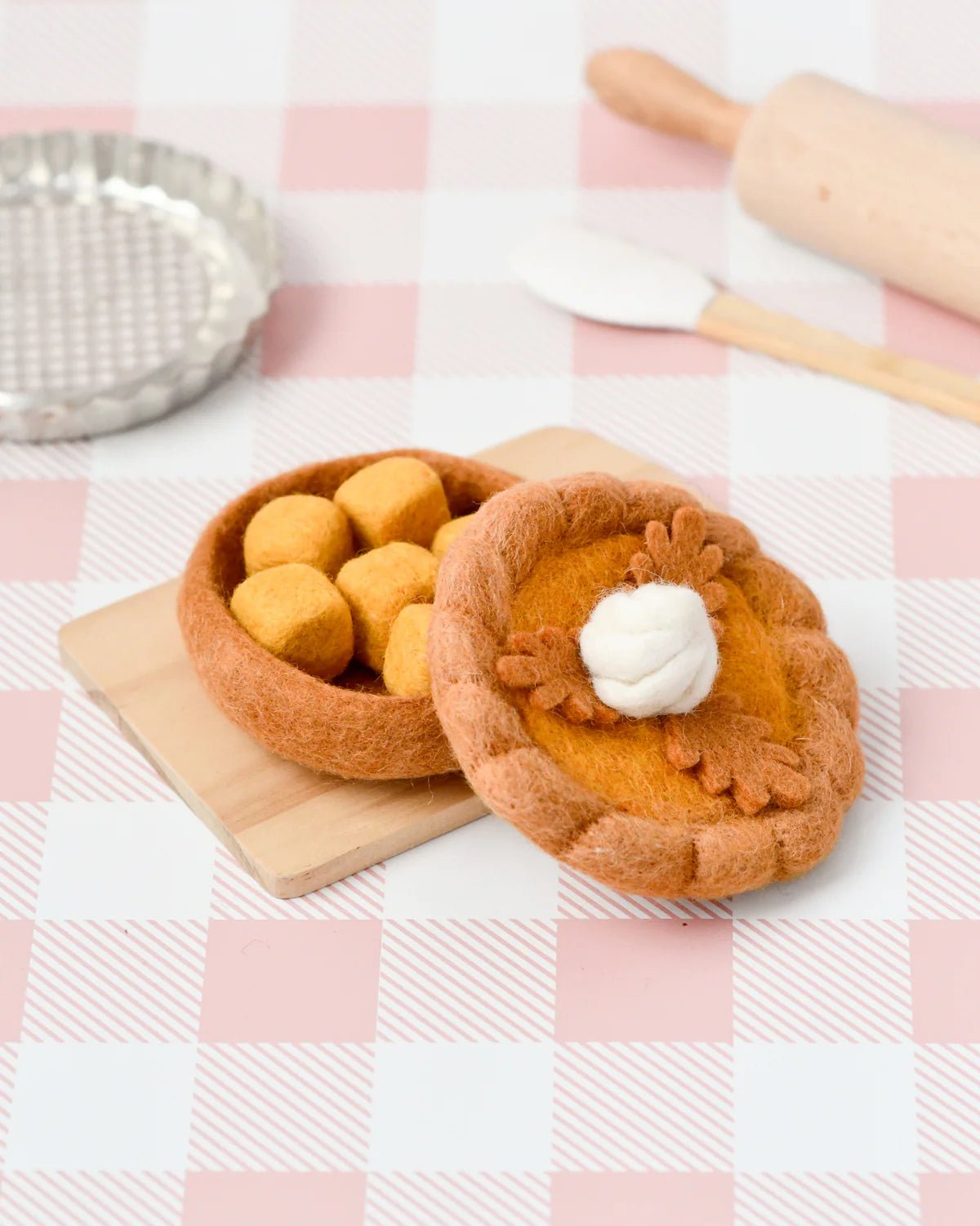 TARA TREASURES | FELT PUMPKIN PIE PLAY FOOD SET by TARA TREASURES - The Playful Collective