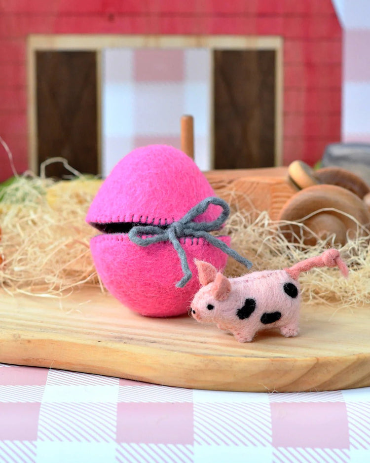 TARA TREASURES | FELT SURPRISE EGG WITH SPOTTED PIGLET INSIDE by TARA TREASURES - The Playful Collective