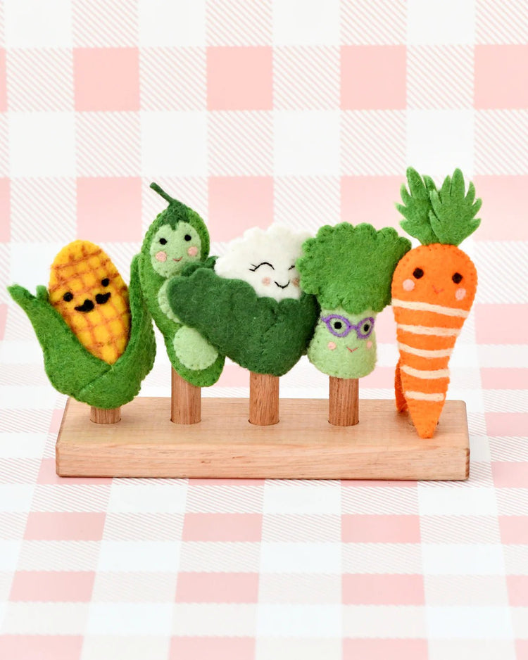 TARA TREASURES | FELT VEGETABLES FINGER PUPPET SET *PRE - ORDER* by TARA TREASURES - The Playful Collective