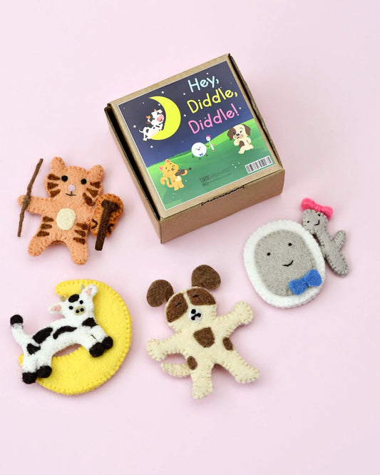 TARA TREASURES | HEY DIDDLE DIDDLE FINGER PUPPET SET *PRE-ORDER* by TARA TREASURES - The Playful Collective
