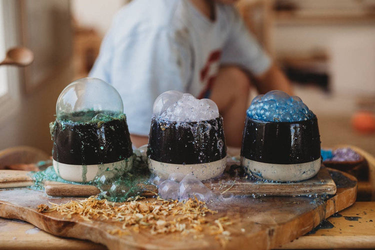 THE SALTWATER COLLECTIVE | BLUE LAGOON - MEDIUM SALTWATER FIZZ POTION BUBBLES - POTION PLAY INGREDIENT by THE SALTWATER COLLECTIVE - The Playful Collective