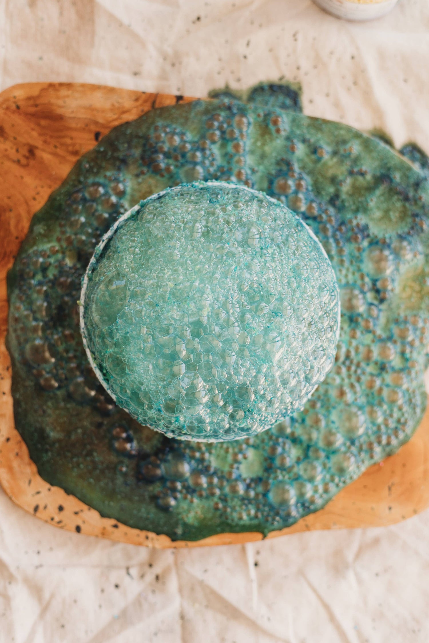 THE SALTWATER COLLECTIVE | RAINBOW - MEDIUM SALTWATER FIZZ POTION BUBBLES - POTION PLAY INGREDIENT by THE SALTWATER COLLECTIVE - The Playful Collective