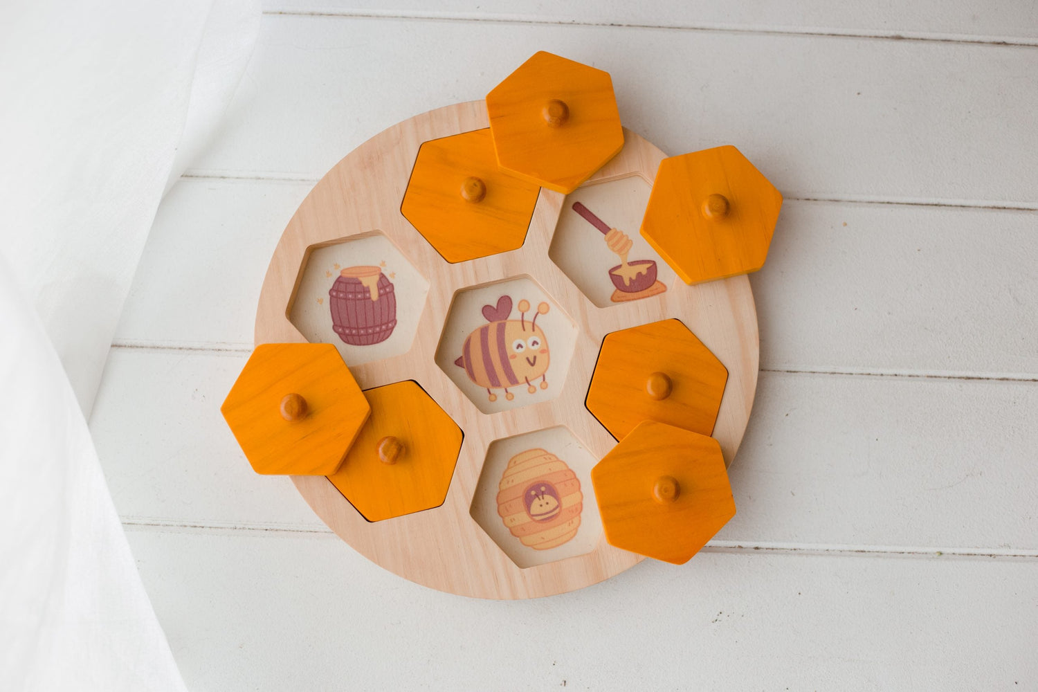 BEE LIFE CYCLE HIVE PUZZLE by QTOYS - The Playful Collective