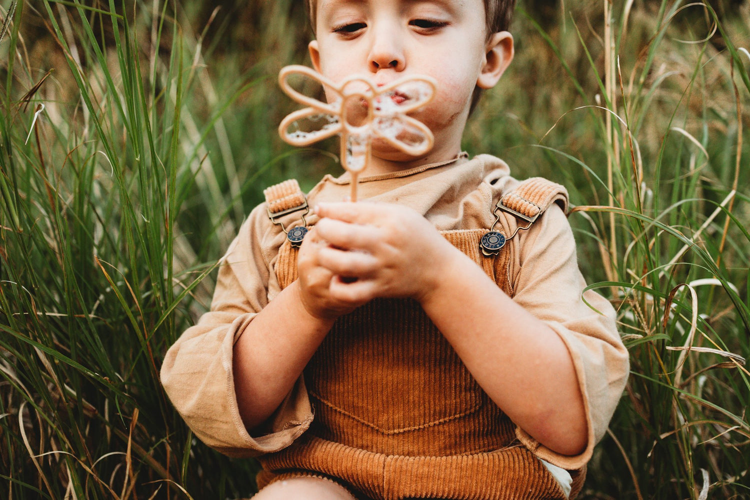 DRAGONFLY ECO BUBBLE WAND - PREORDER by KINFOLK PANTRY - The Playful Collective