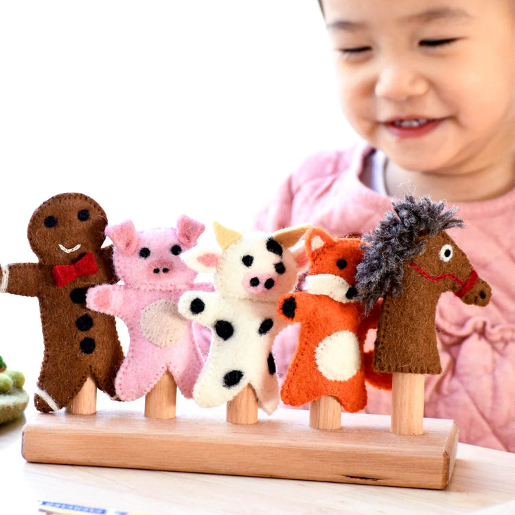 GINGERBREAD MAN STORY FINGER PUPPET SET by TARA TREASURES - The Playful Collective