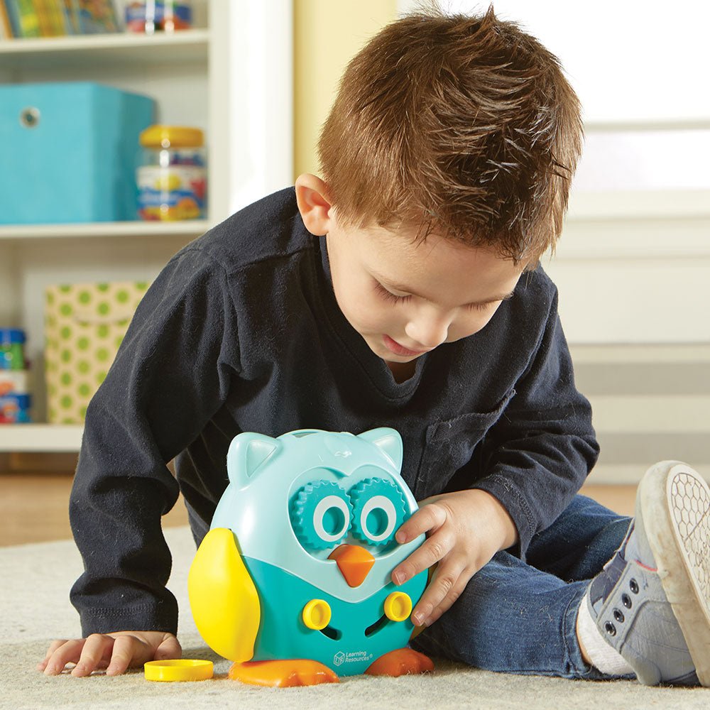 HOOT THE FINE MOTOR OWL by LEARNING RESOURCES - The Playful Collective