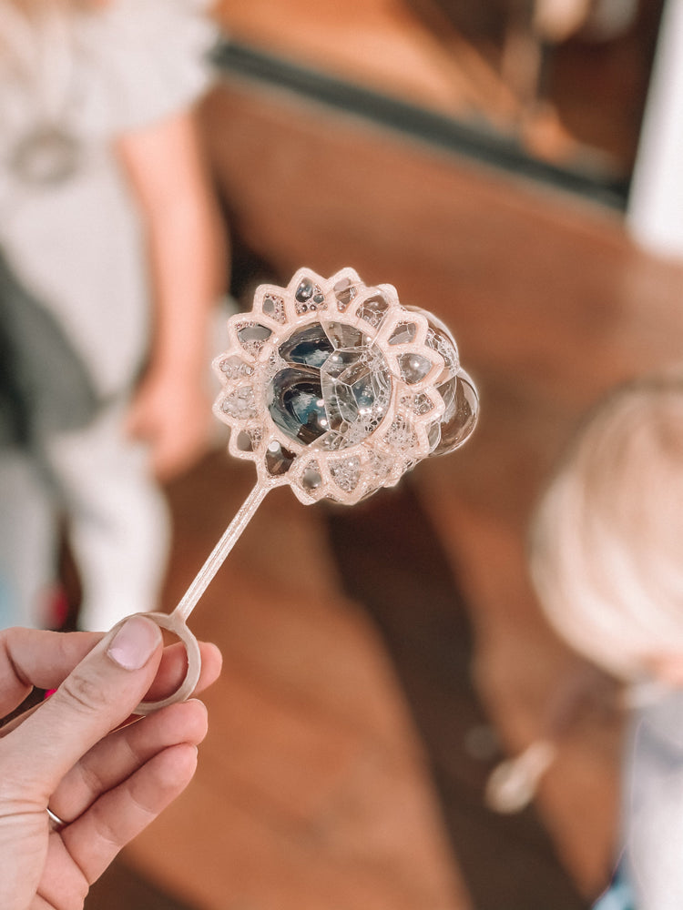 SUNFLOWER ECO BUBBLE WAND by KINFOLK PANTRY - The Playful Collective