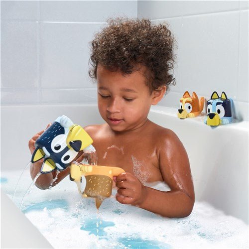 TOMY | BLUEY FAMILY BATHTIME POURING CUPS by TOMY - The Playful Collective