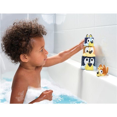 TOMY | BLUEY FAMILY BATHTIME POURING CUPS by TOMY - The Playful Collective