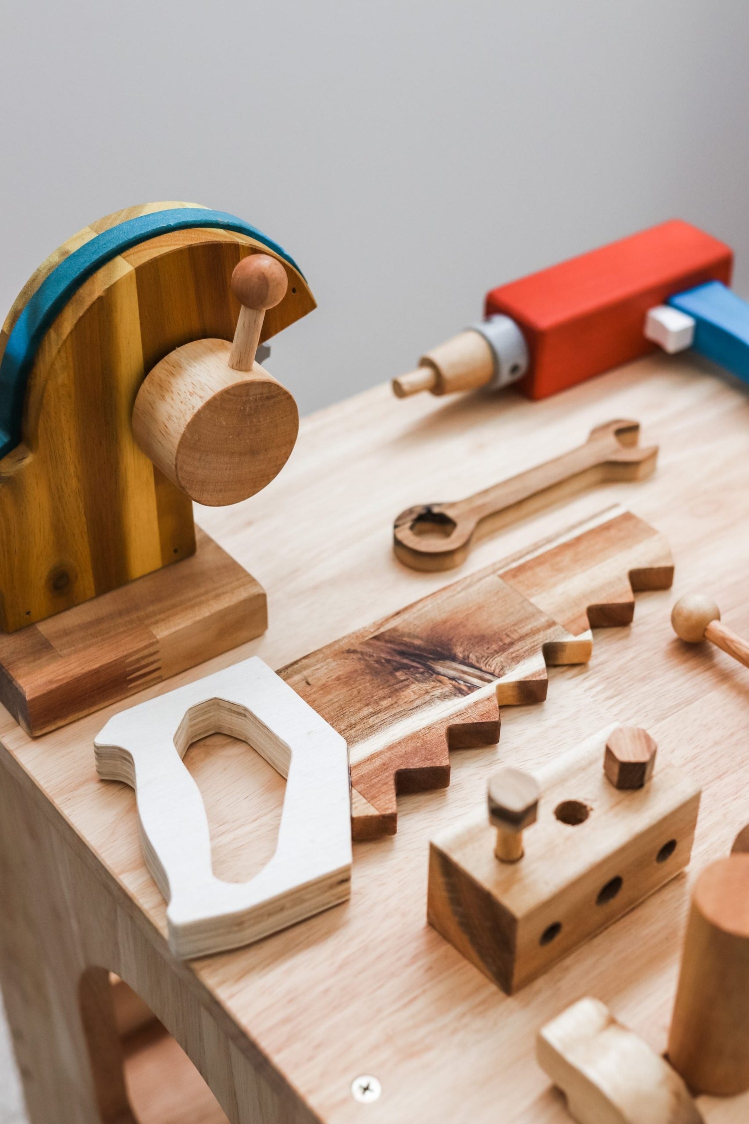 WOODEN WORK BENCH by QTOYS - The Playful Collective